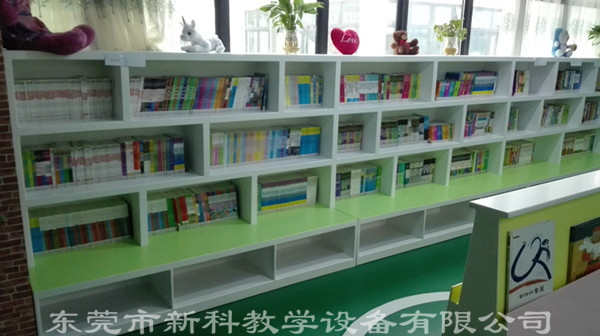 <a href='http://www.lc735.cn/chanpin/110-1.html' target='1' style='font-size:18px; font-weight:bold; color:#000000;'>圖書閱覽室</a>4