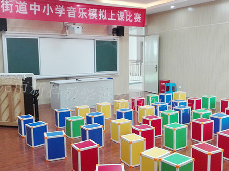 <a href='http://www.lc735.cn/chanpin/58-1.html' target='1' style='font-size:18px; font-weight:bold; color:#000000;'>音樂功能室</a>