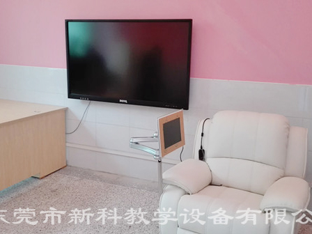 <a href='http://www.lc735.cn' target='1' style='font-size:14px; font-weight:bold; color:#0080ff;'>心理咨詢室</a>布置