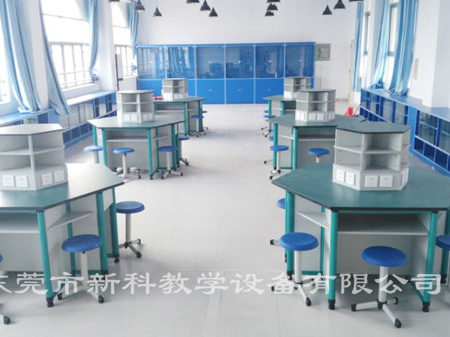 <a href='http://www.lc735.cn/chanpin/60-1.html' target='1' style='font-size:18px; font-weight:bold; color:#000000;'>機(jī)器人功能室</a>3